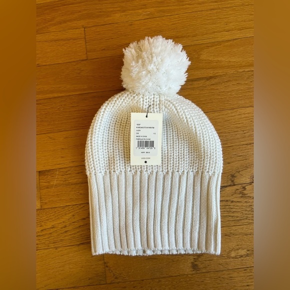 NWT UGG Cardi Mix Stitch Wool Blend with Yarn PomPom Beanie in Ivory, One Size main image 7